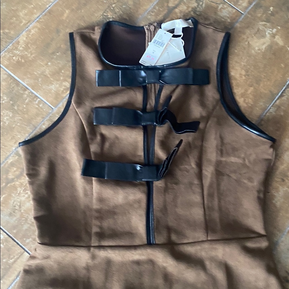 Brown Sleeveless Dress- Black Accents. Flat White brand. Size medium. NWT. - Picture 3 of 5